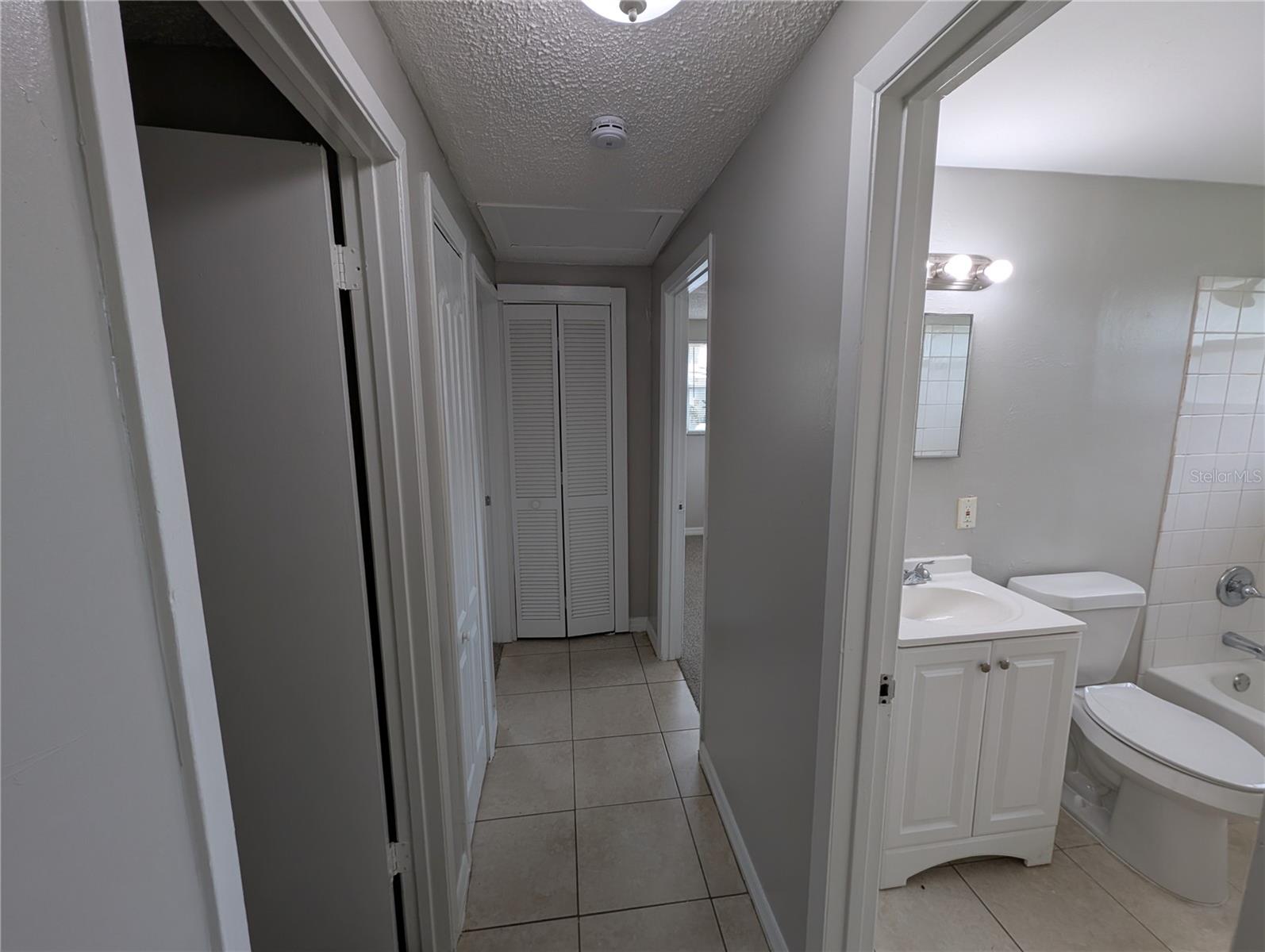 Image 10 of 26 For 8013 Beechwood Place