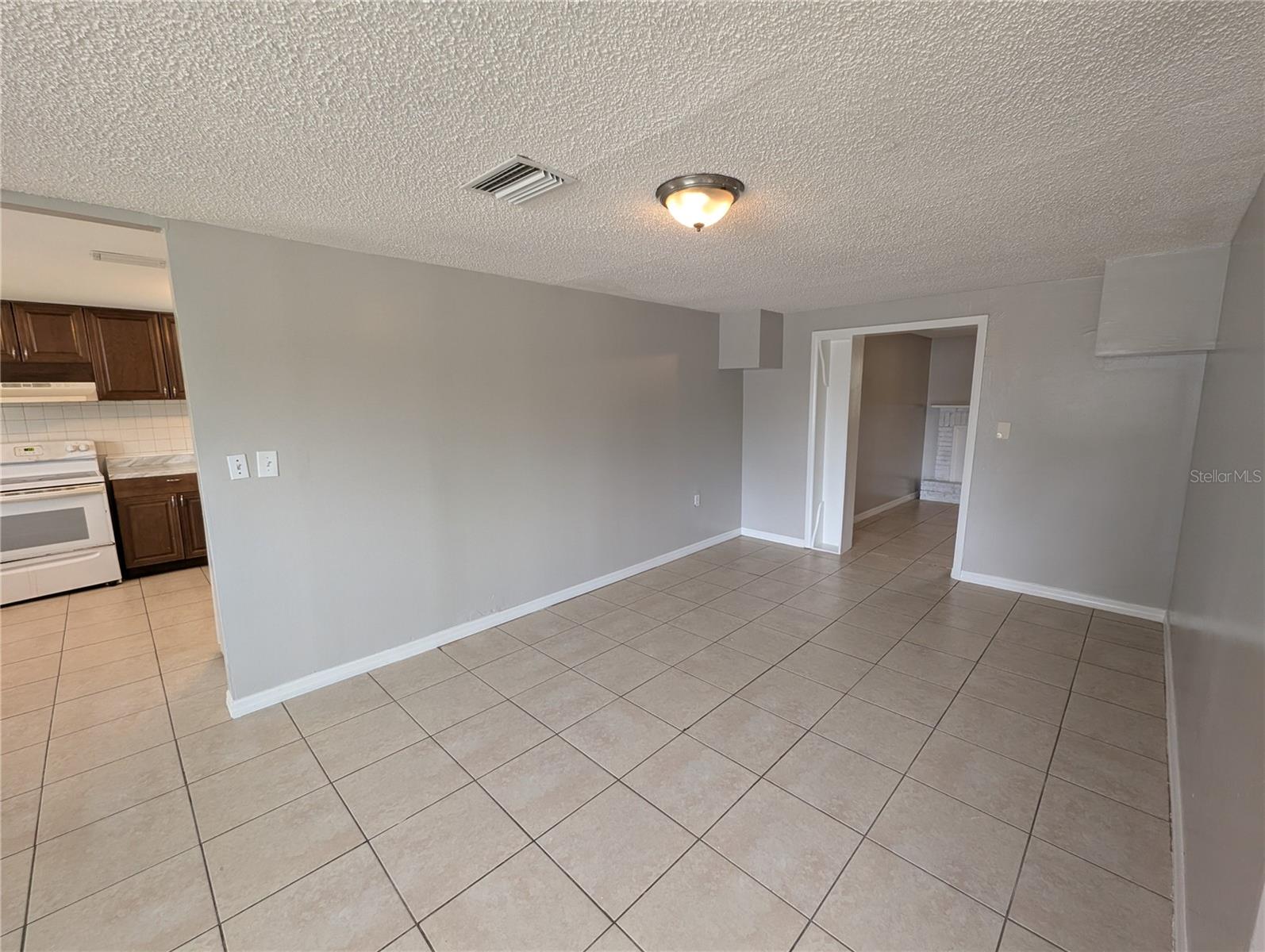 Image 16 of 26 For 8013 Beechwood Place