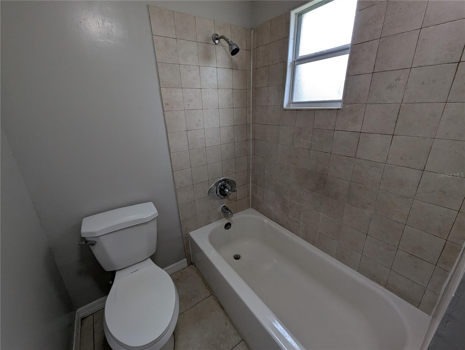 Image 22 of 26 For 8013 Beechwood Place