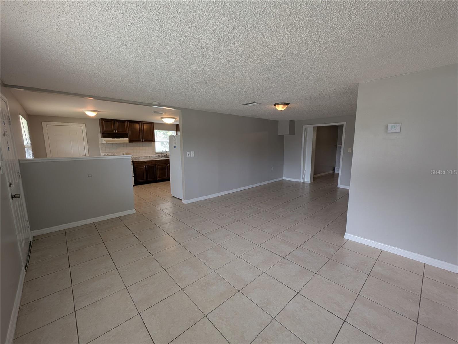 Image 3 of 26 For 8013 Beechwood Place