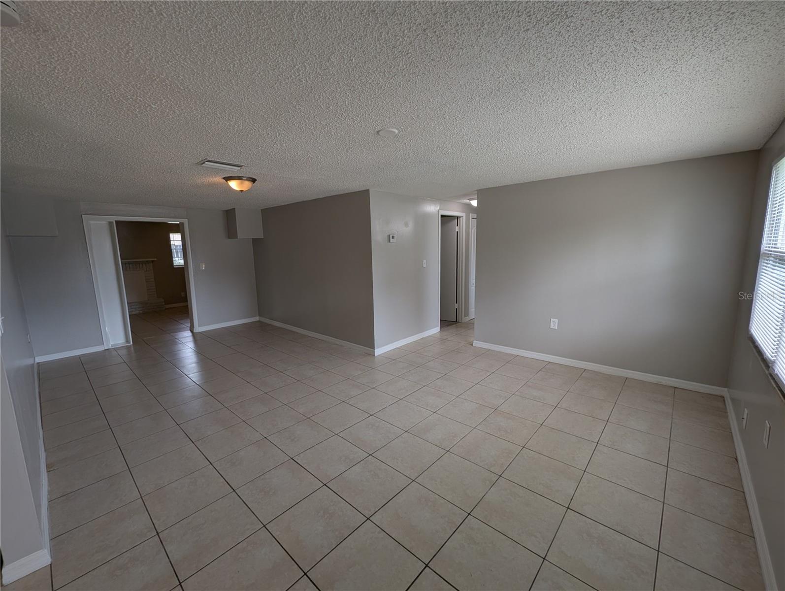 Image 4 of 26 For 8013 Beechwood Place