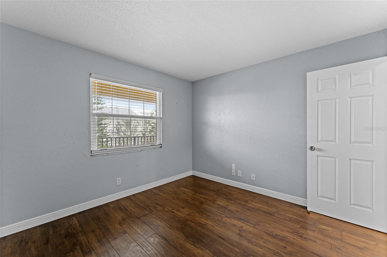 Image 23 of 84 For 460 S Paula Dr  305