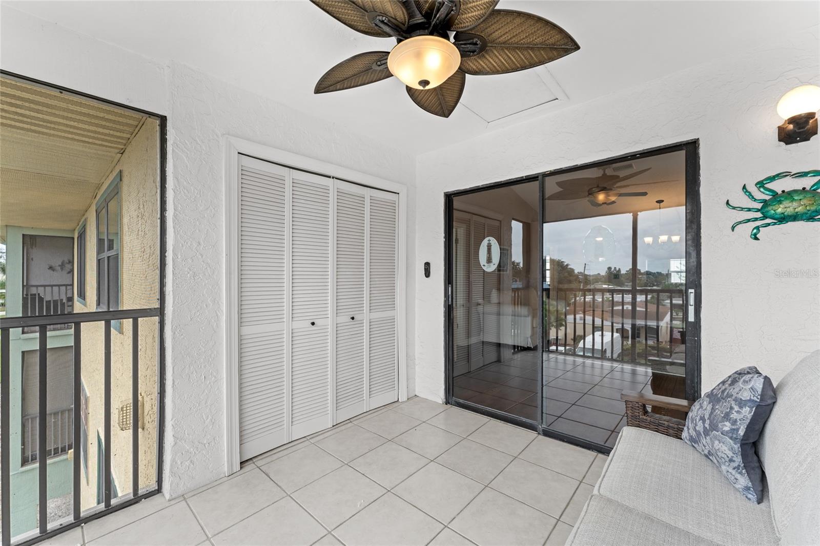Image 25 of 84 For 460 S Paula Dr  305