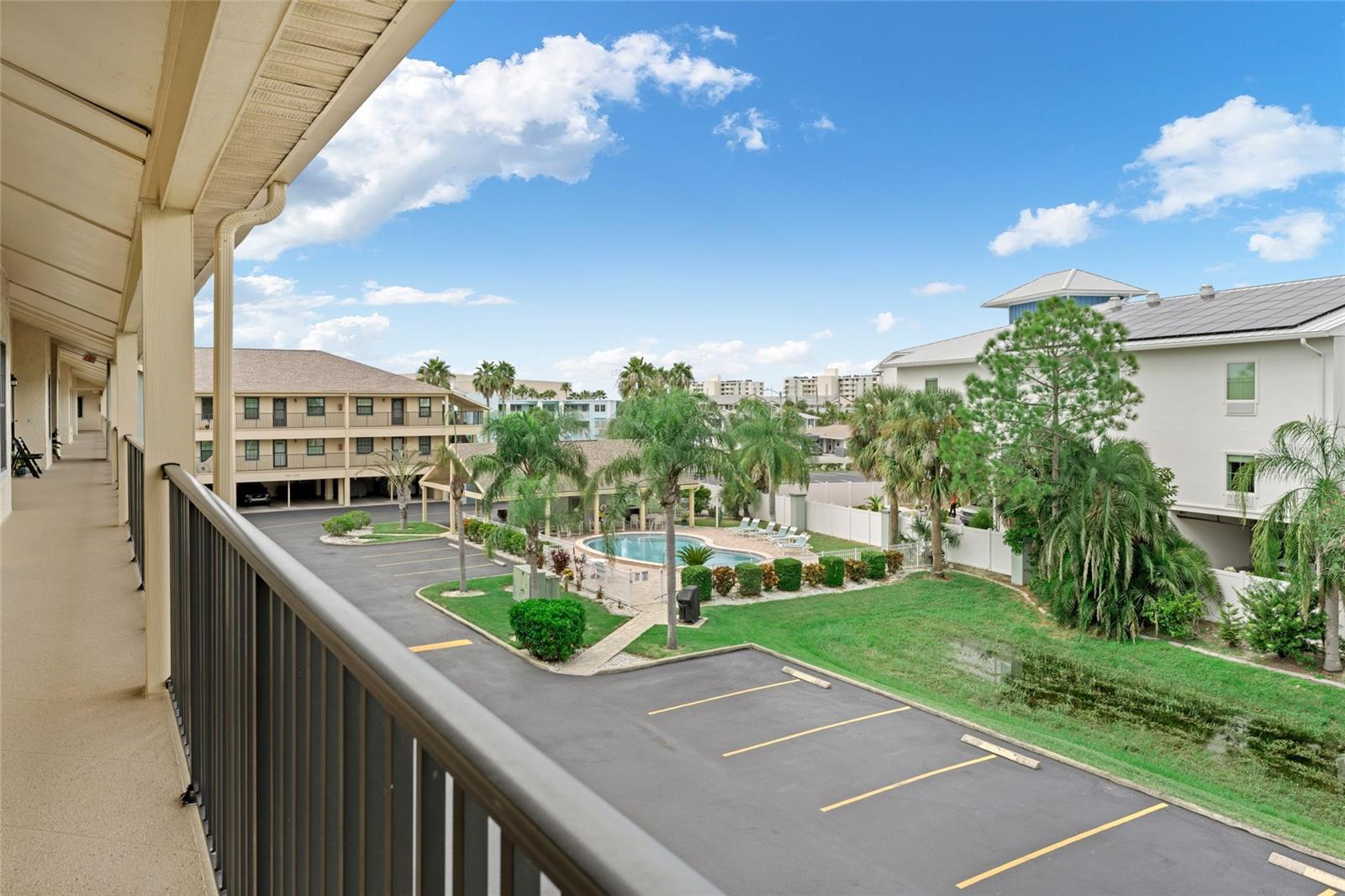 Image 29 of 84 For 460 S Paula Dr  305