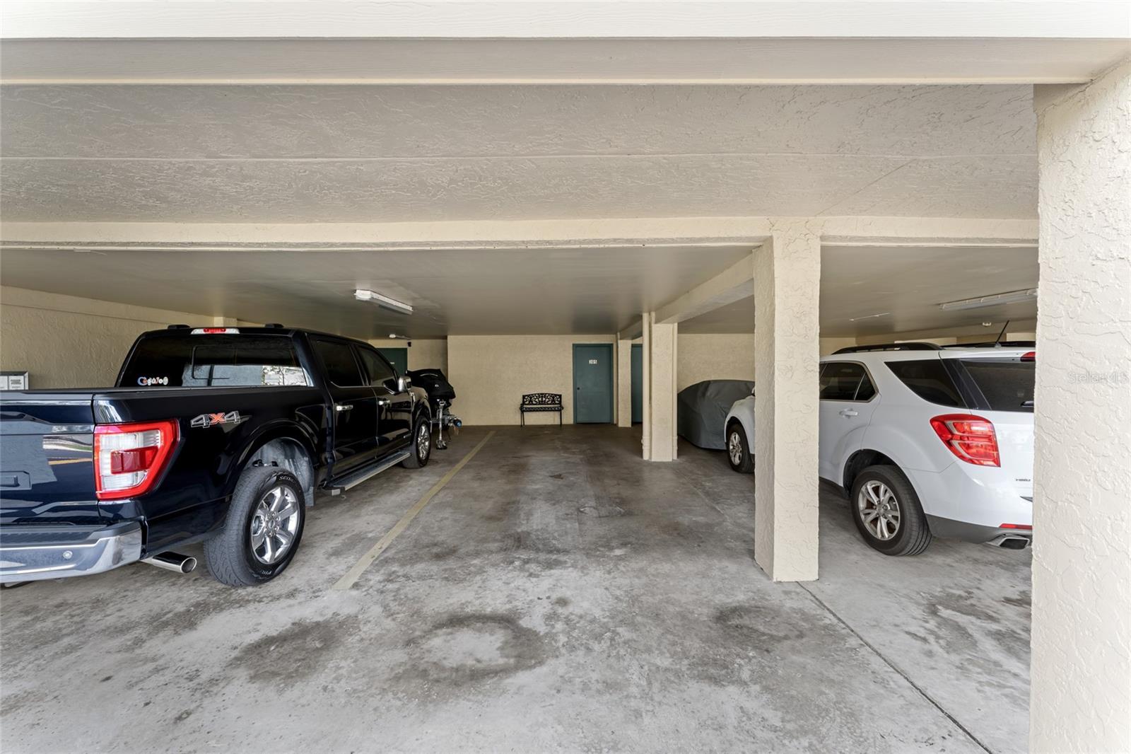 Image 33 of 84 For 460 S Paula Dr  305