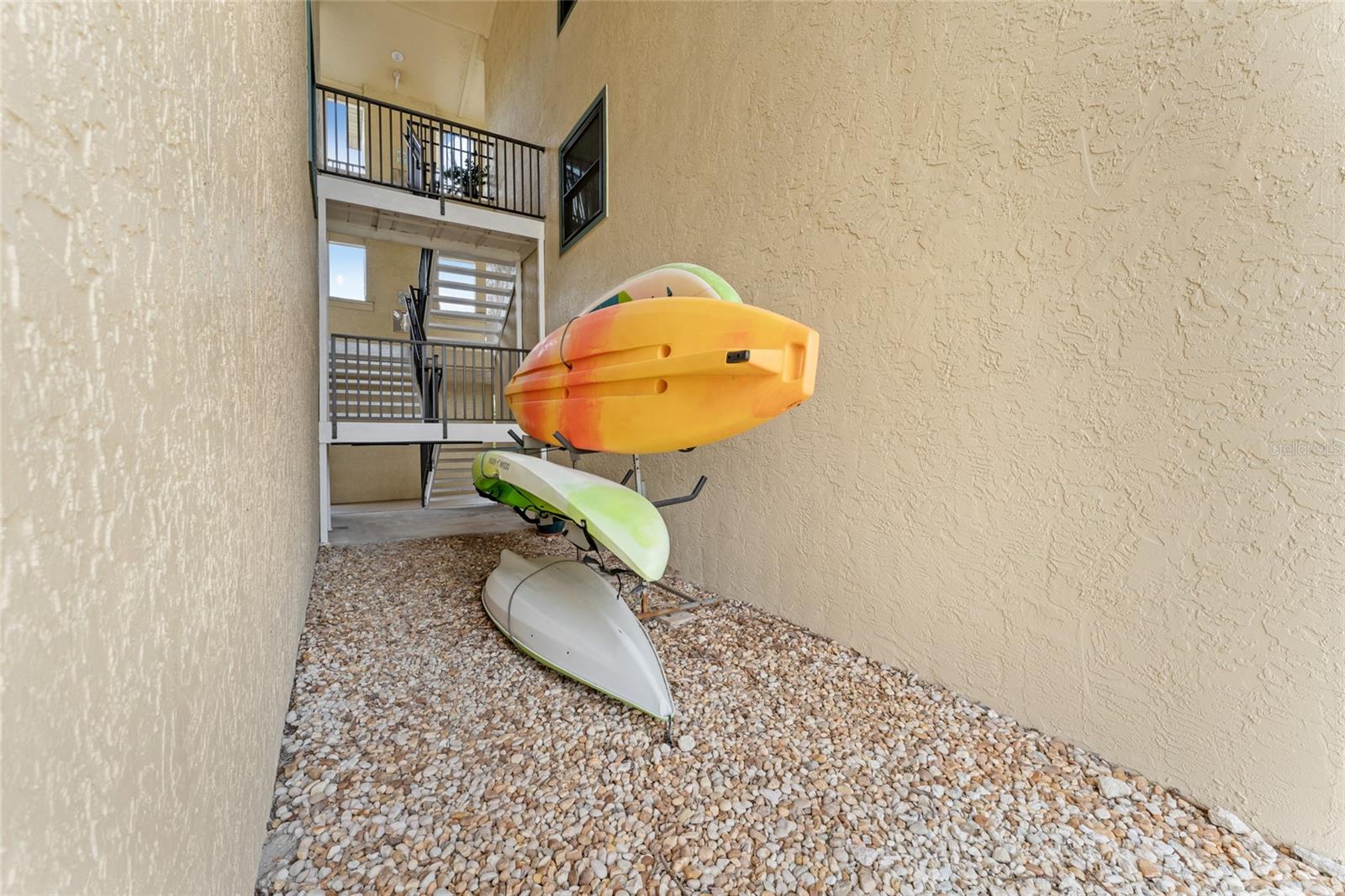 Image 34 of 84 For 460 S Paula Dr  305