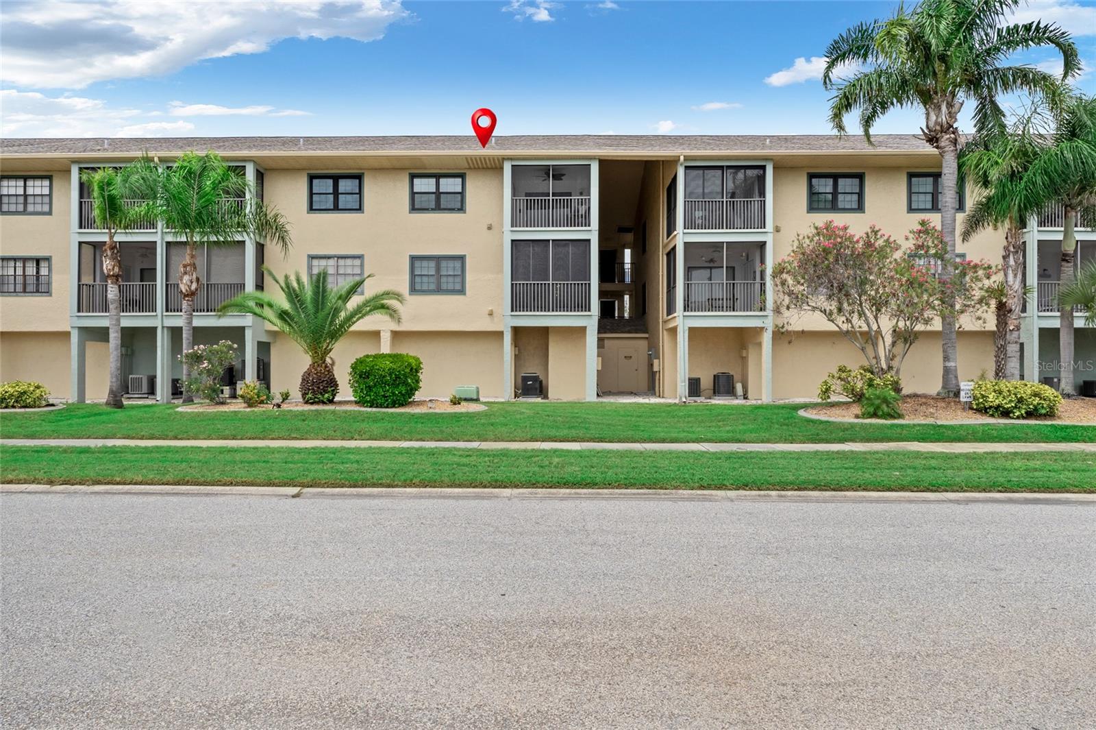 Image 35 of 84 For 460 S Paula Dr  305