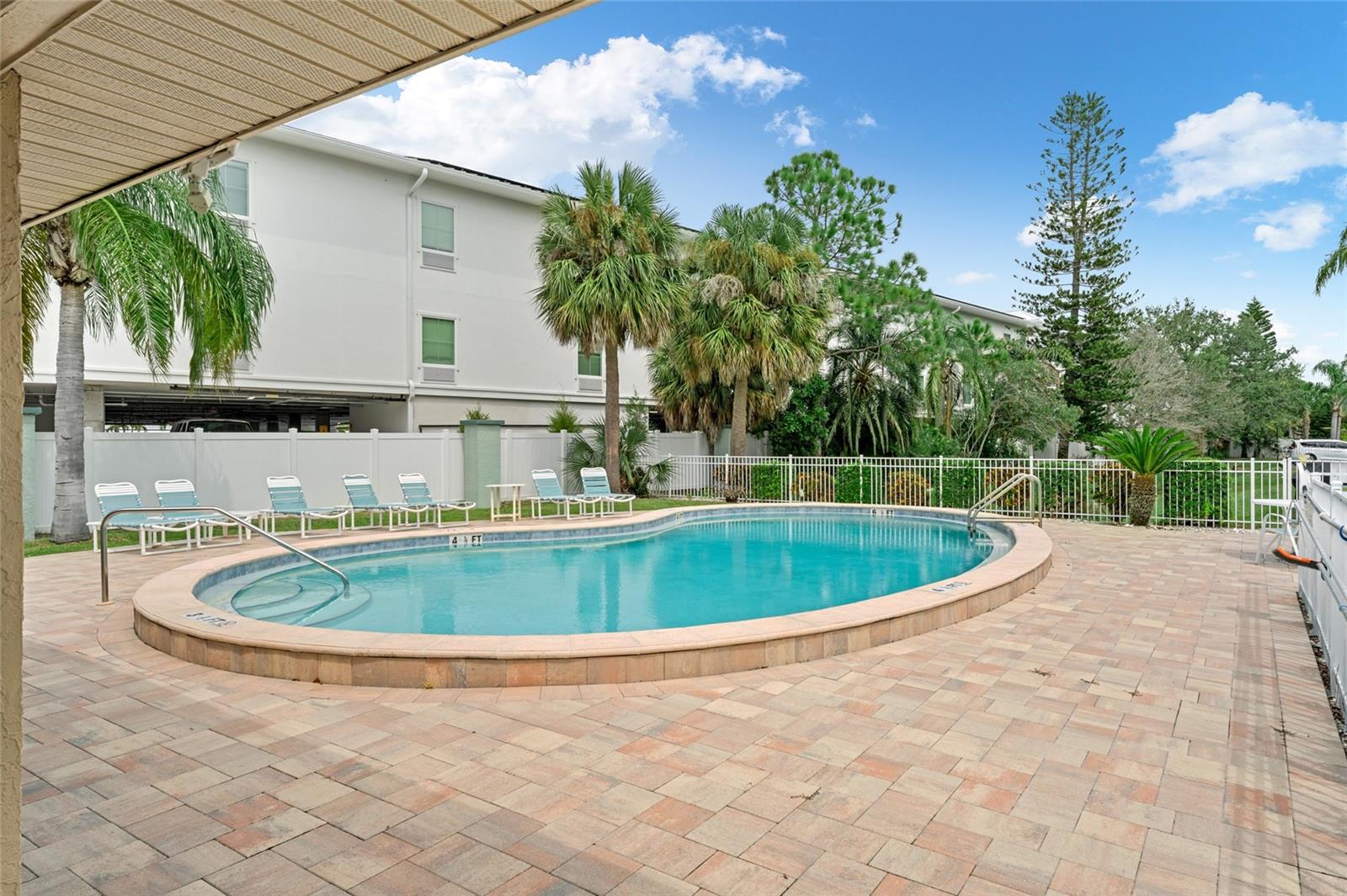 Image 38 of 84 For 460 S Paula Dr  305