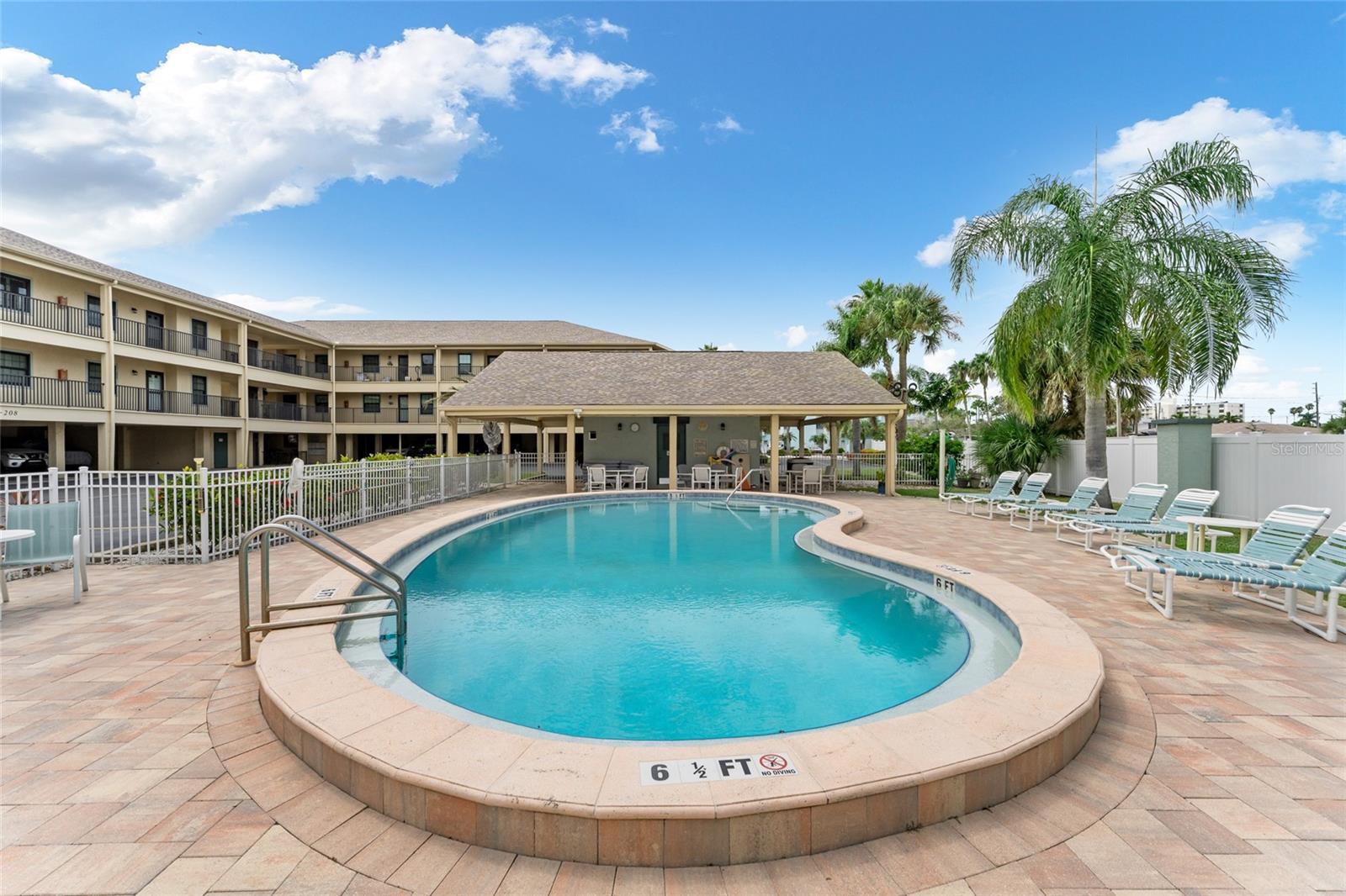 Image 40 of 84 For 460 S Paula Dr  305
