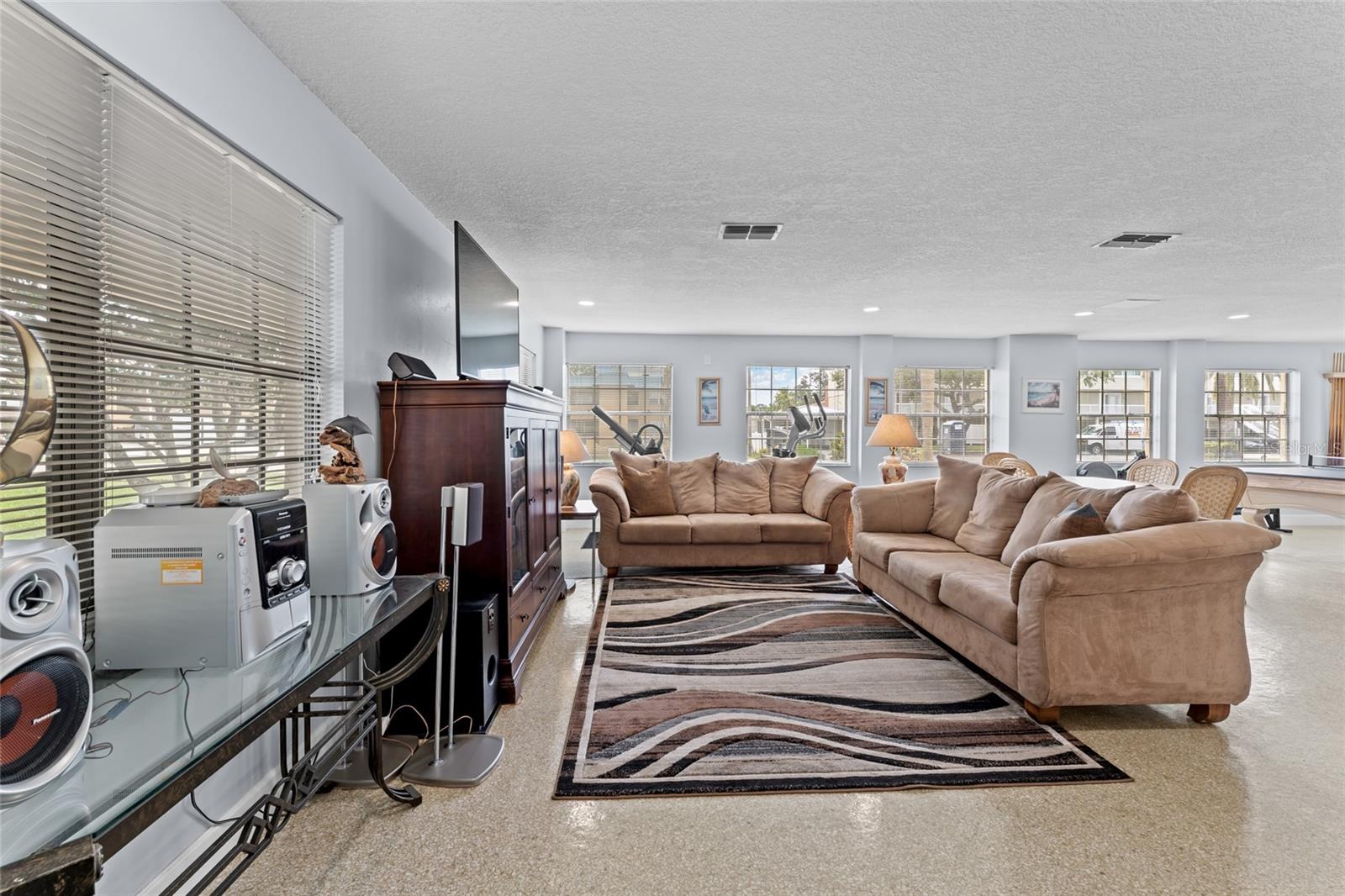 Image 44 of 84 For 460 S Paula Dr  305