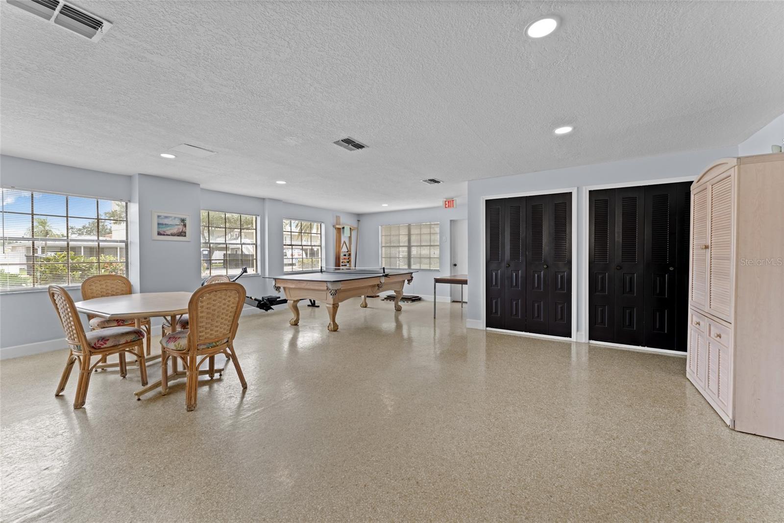 Image 46 of 84 For 460 S Paula Dr  305