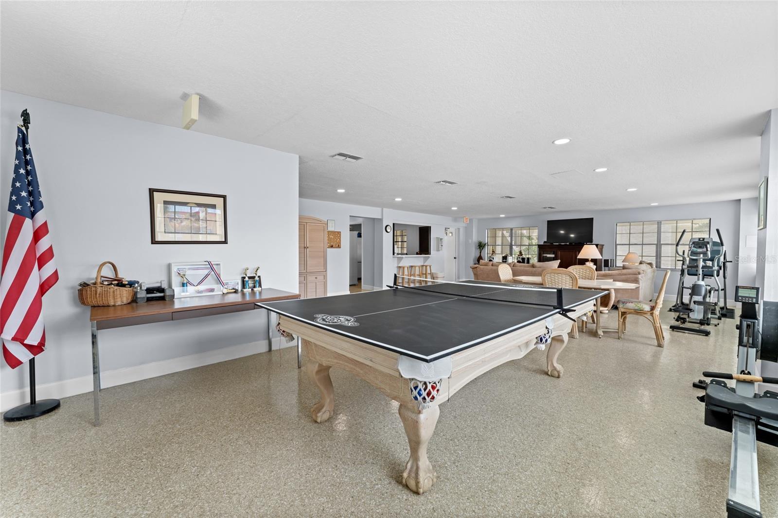 Image 48 of 84 For 460 S Paula Dr  305