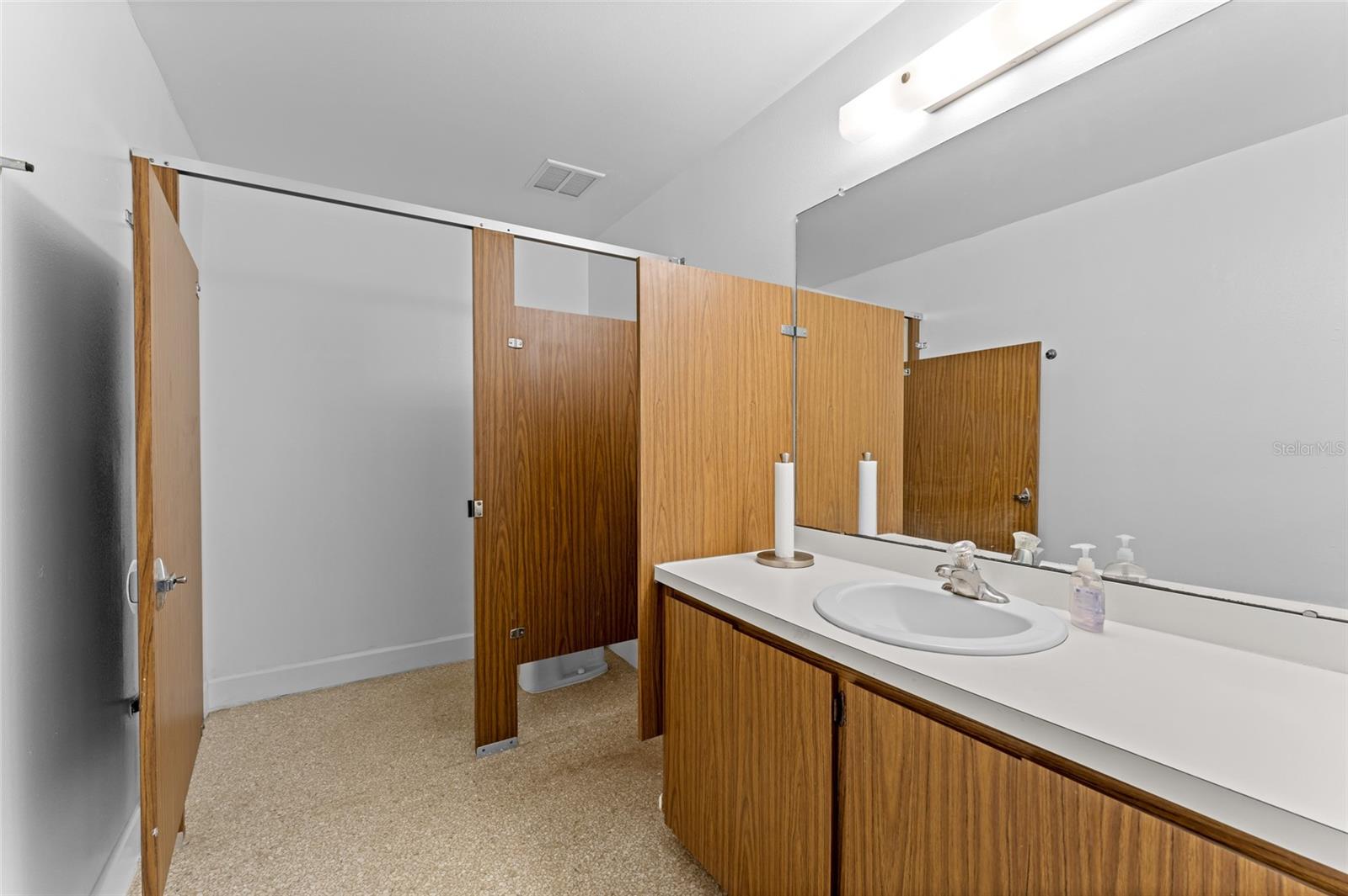 Image 54 of 84 For 460 S Paula Dr  305
