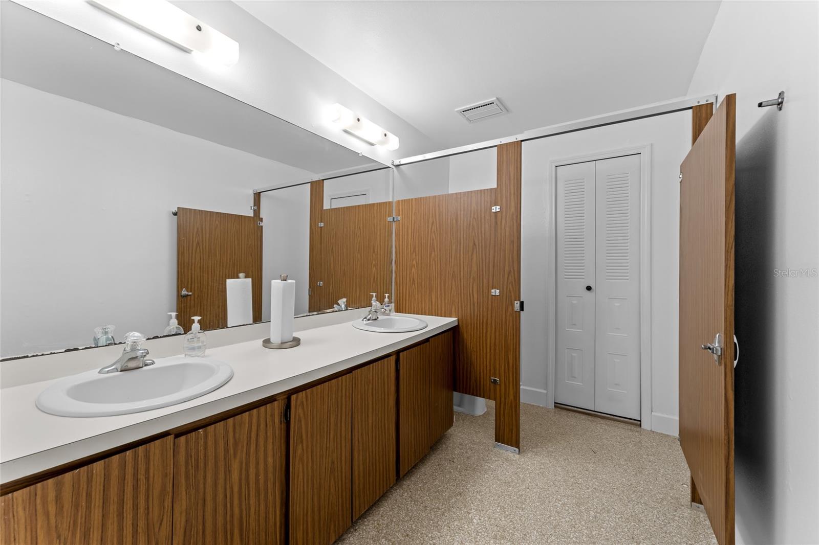 Image 55 of 84 For 460 S Paula Dr  305