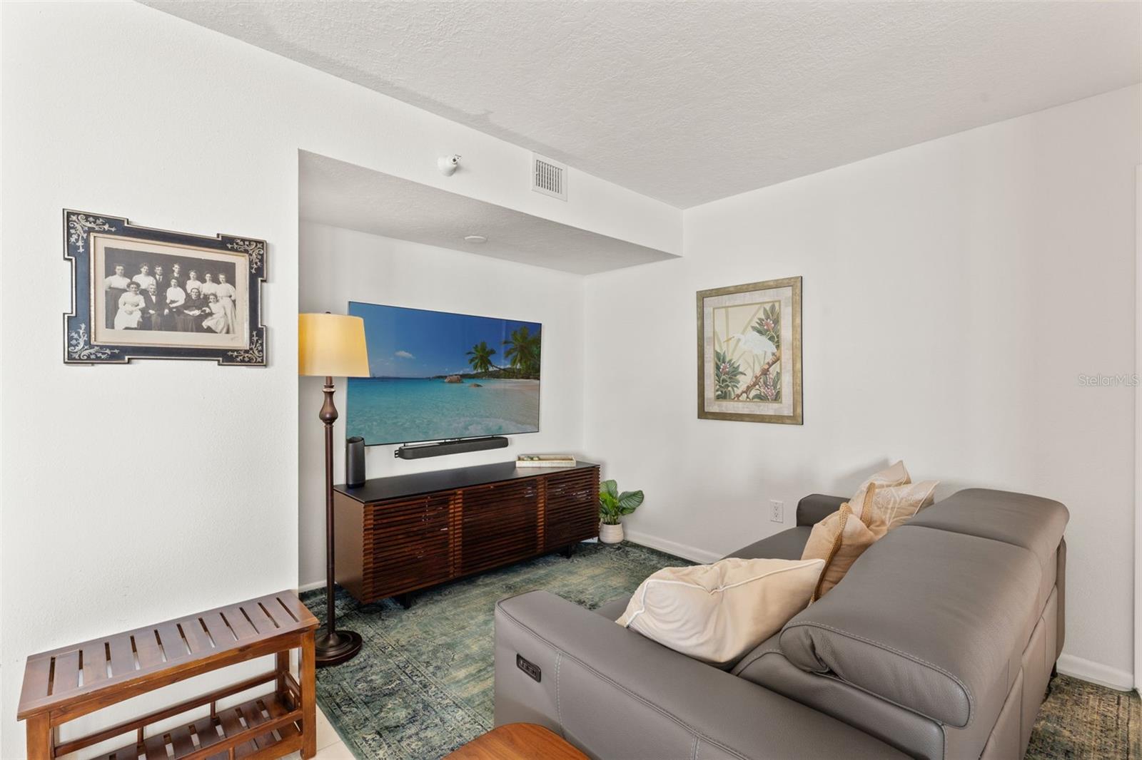 Image 14 of 51 For 2413 Bayshore Boulevard 805