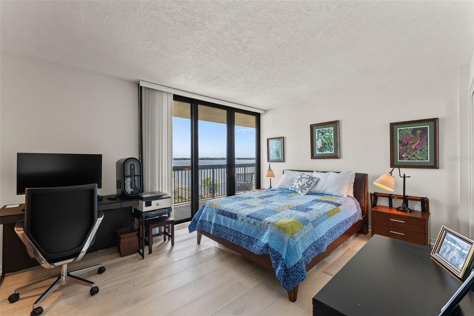 Image 16 of 51 For 2413 Bayshore Boulevard 805