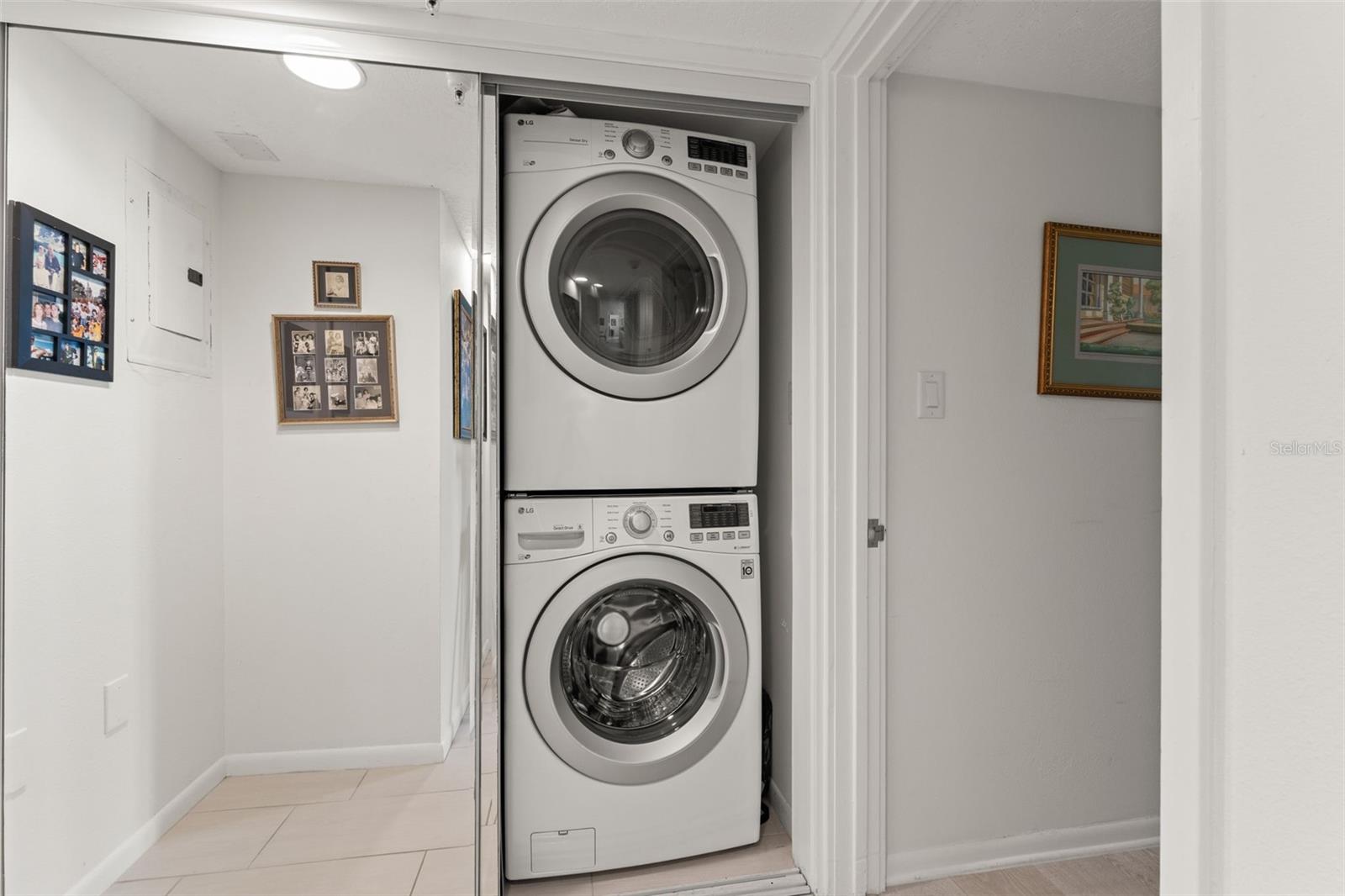 Image 21 of 51 For 2413 Bayshore Boulevard 805