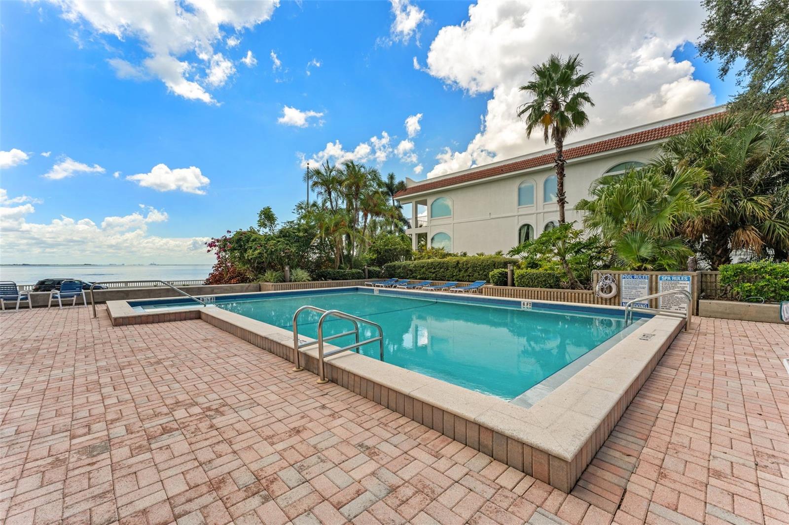 Image 42 of 51 For 2413 Bayshore Boulevard 805