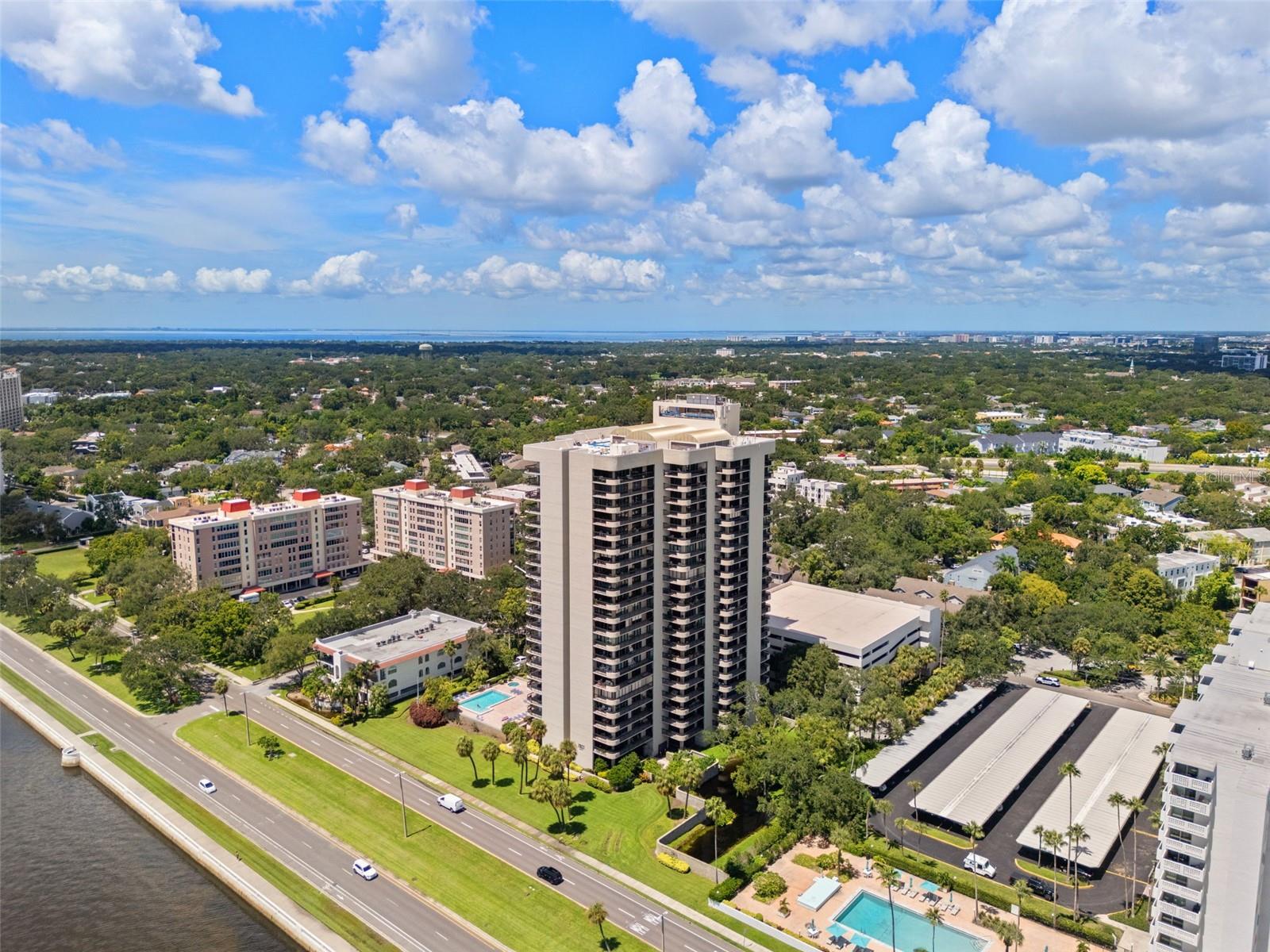 Image 49 of 51 For 2413 Bayshore Boulevard 805