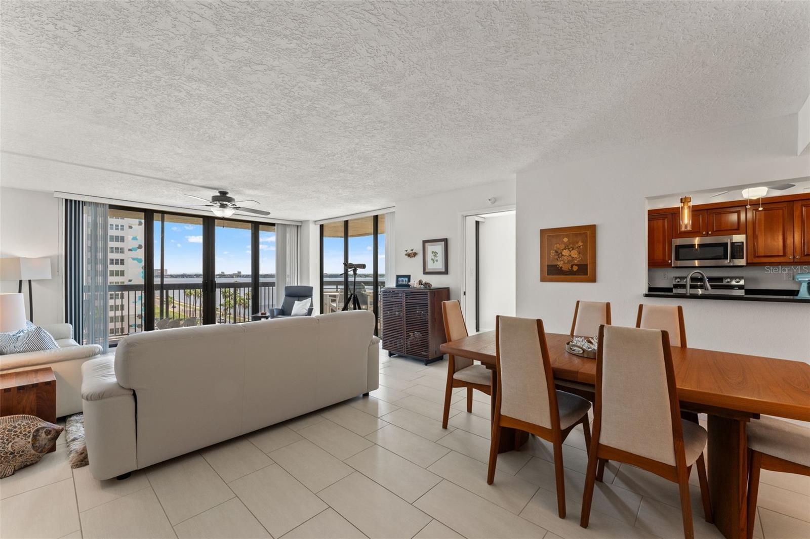 Image 5 of 51 For 2413 Bayshore Boulevard 805