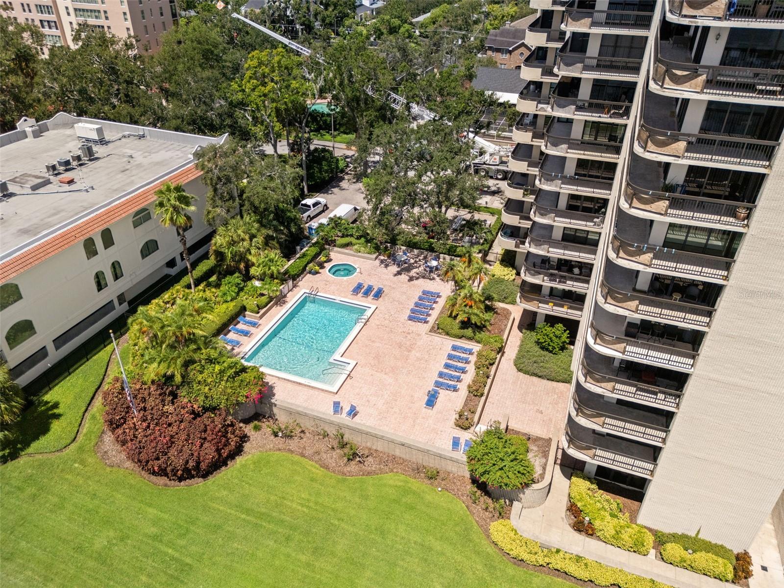 Image 50 of 51 For 2413 Bayshore Boulevard 805