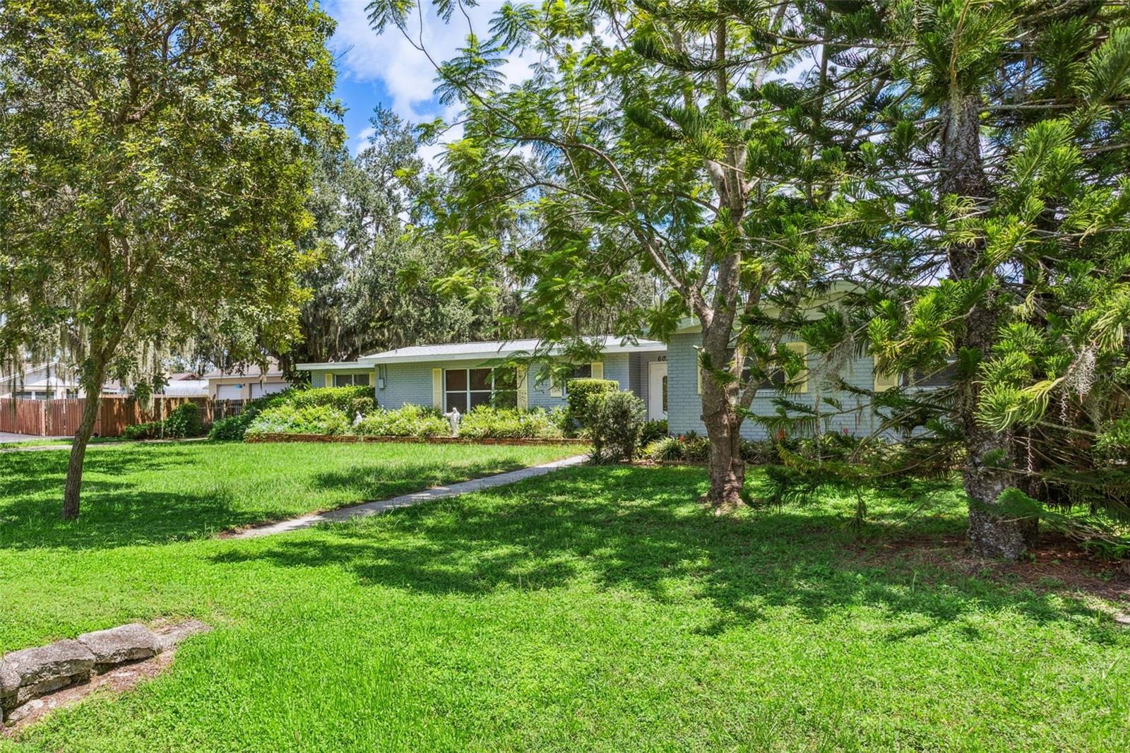 Image 2 of 25 For 605 Limona Road