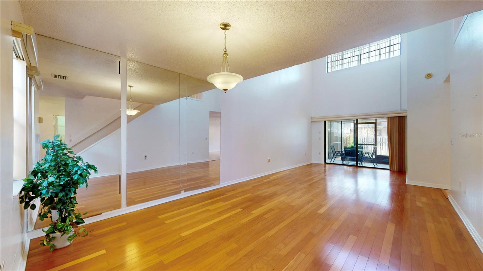 Image 4 of 31 For 10488 Saint Tropez Place