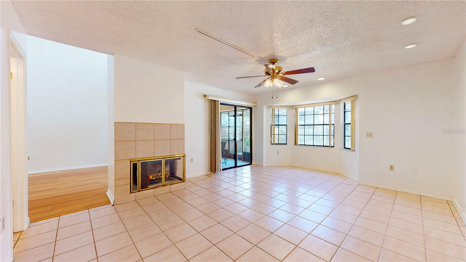 Image 8 of 31 For 10488 Saint Tropez Place