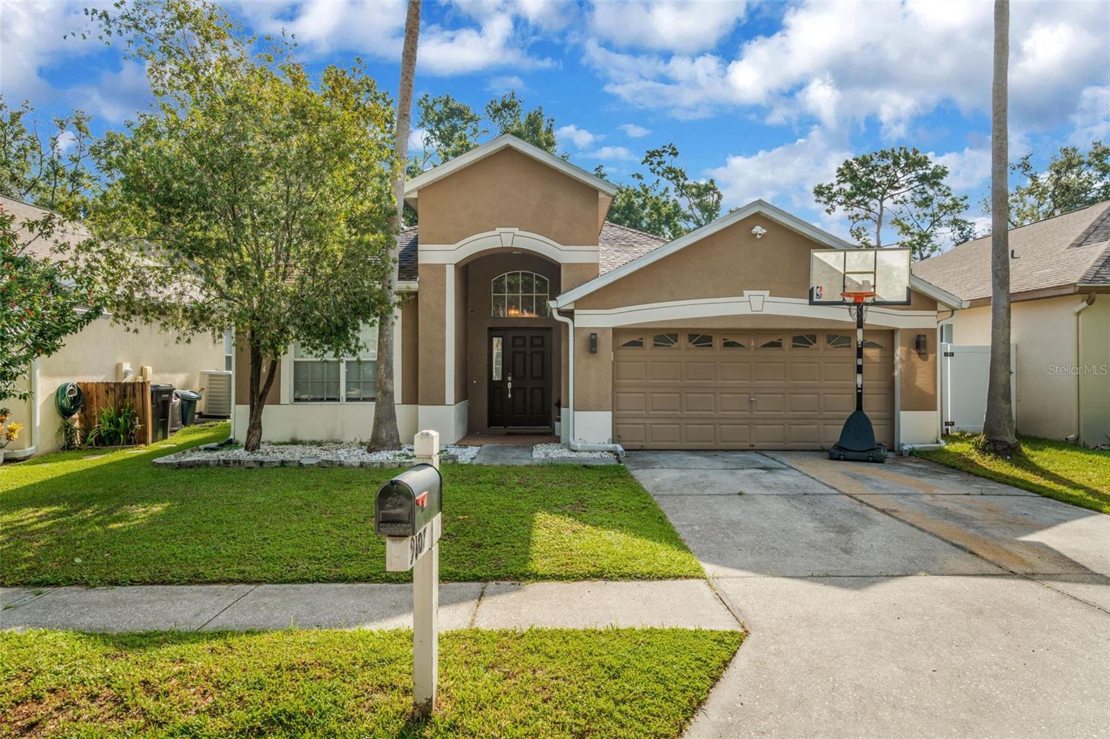 Details for 9107 Cliff Lake Lane, TAMPA, FL 33614