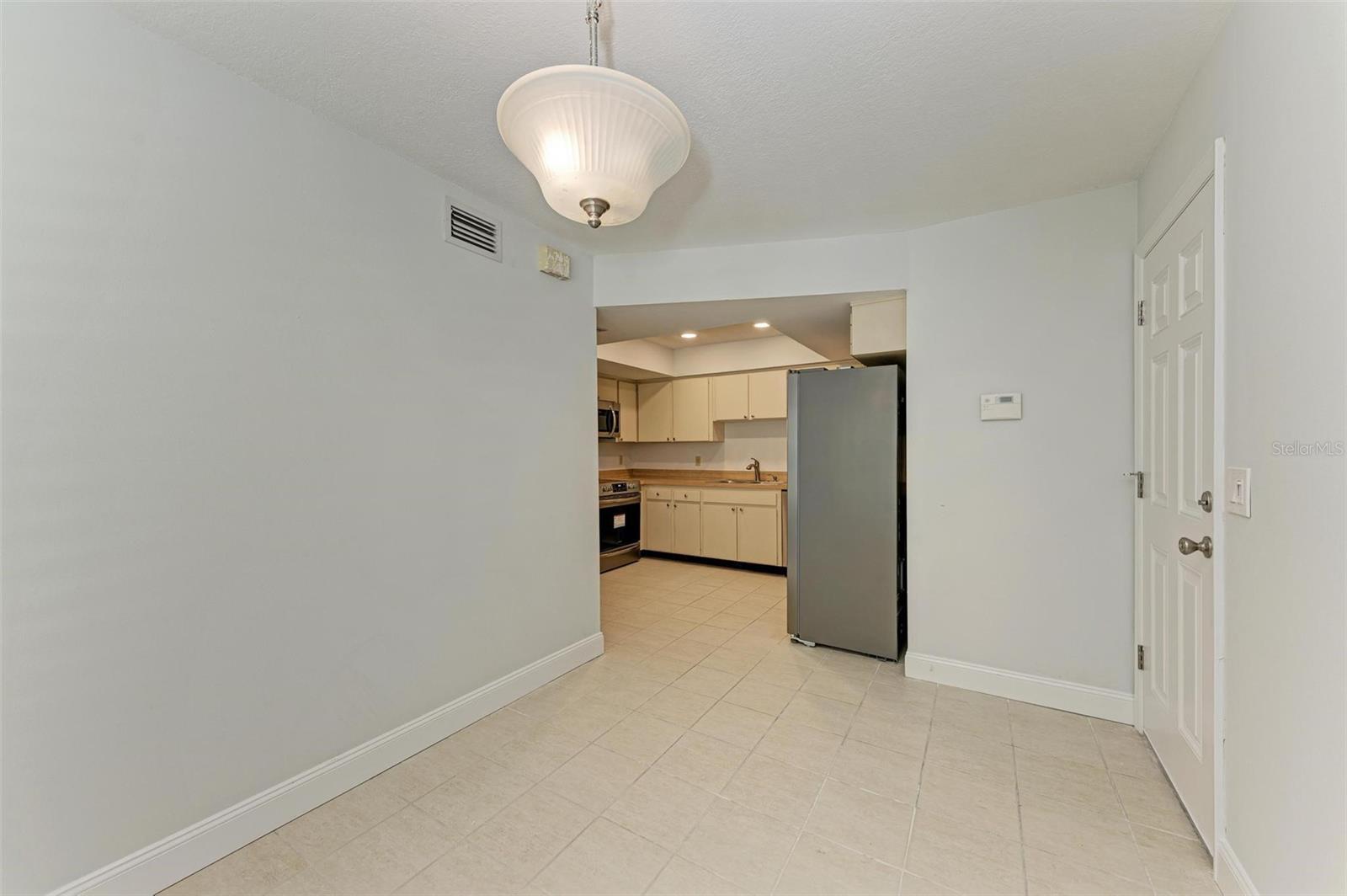 Image 20 of 41 For 2927 Gandy Boulevard