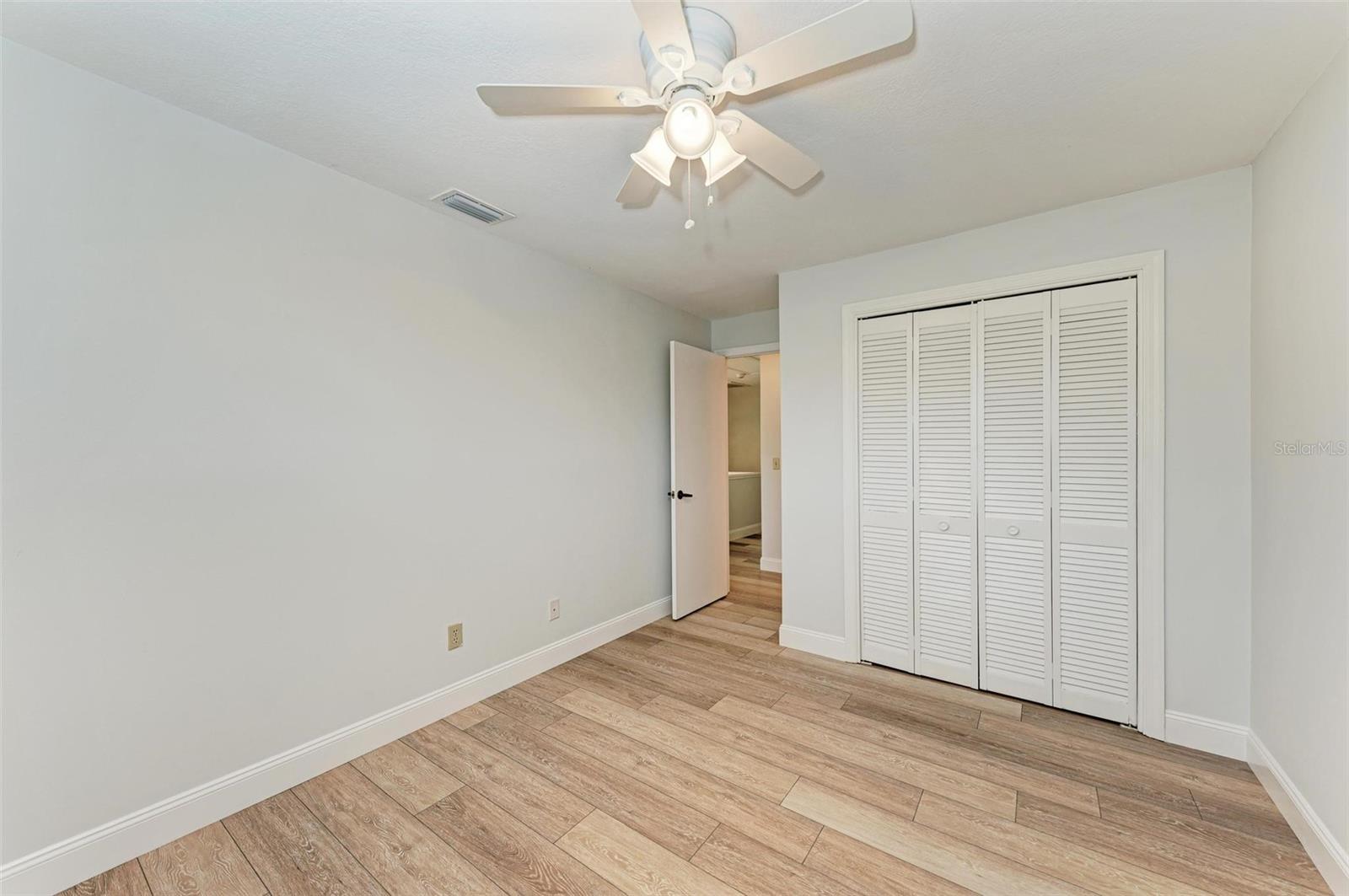 Image 36 of 41 For 2927 Gandy Boulevard