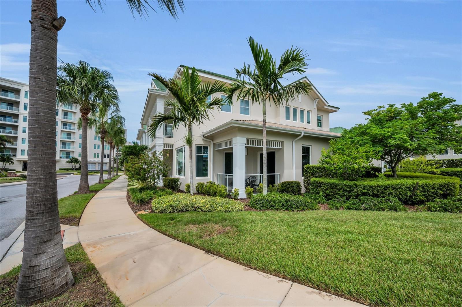 Image 92 of 96 For 1 Palm Terrace