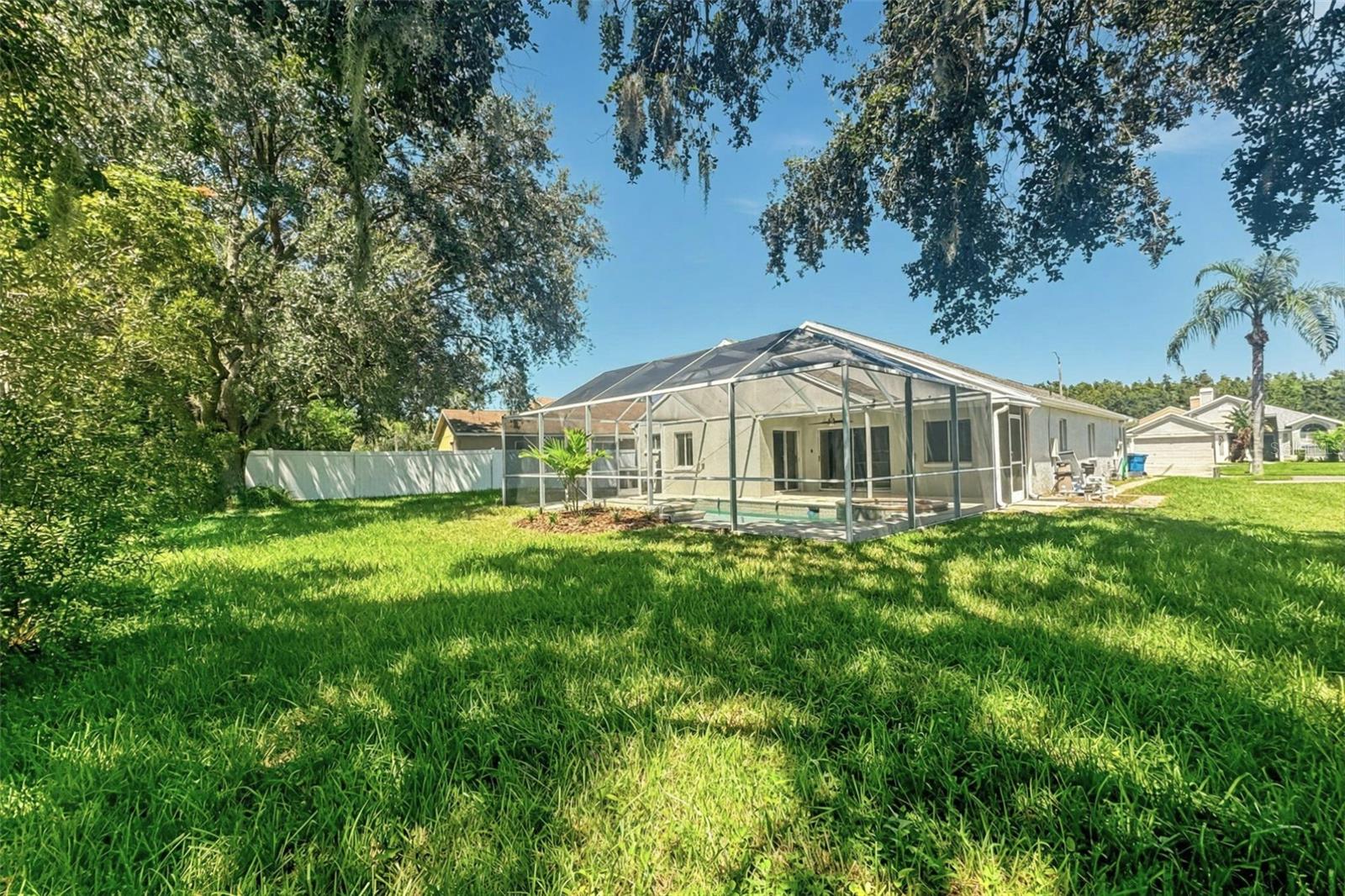 Image 11 of 28 For 28516 Tall Grass Drive