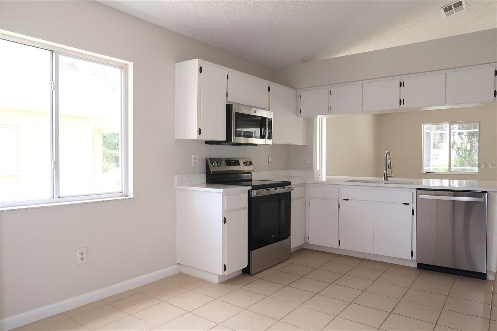 Image 18 of 28 For 28516 Tall Grass Drive