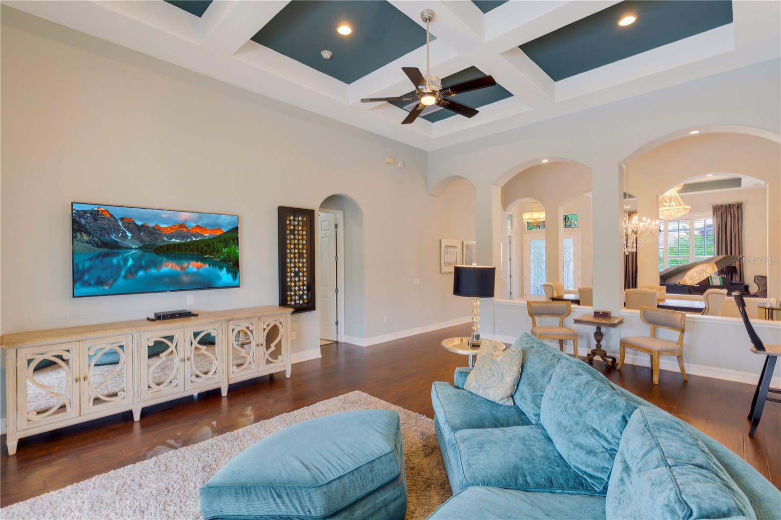 Image 13 of 60 For 21604 Draycott Way