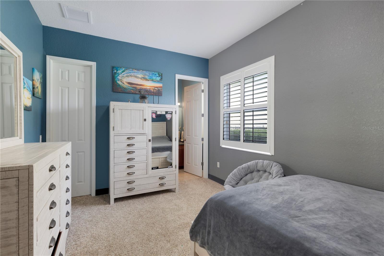 Image 29 of 60 For 21604 Draycott Way