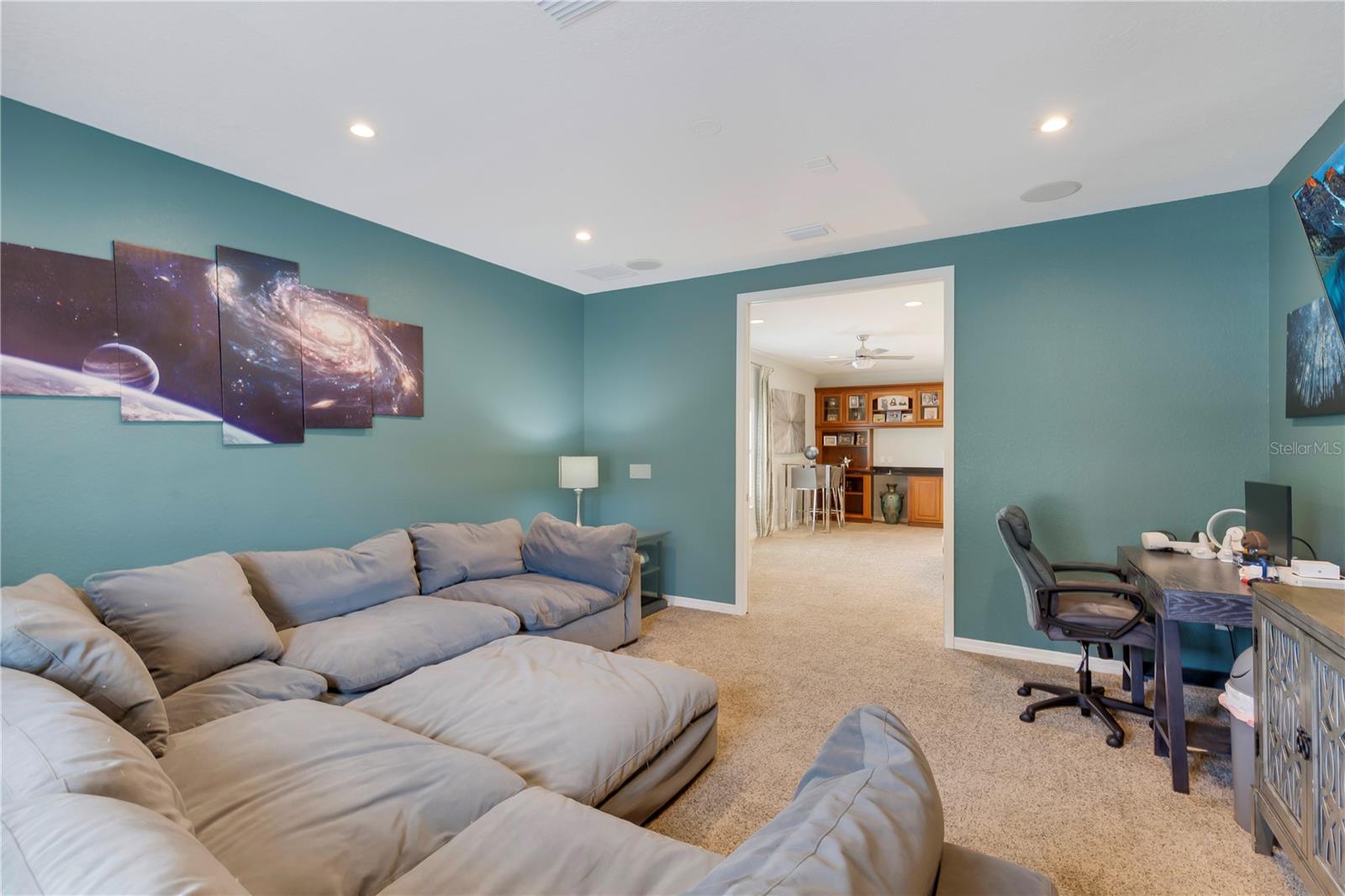 Image 38 of 60 For 21604 Draycott Way