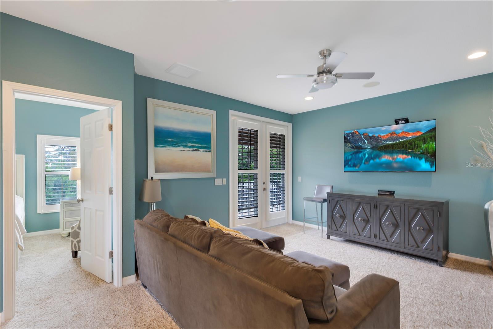 Image 41 of 60 For 21604 Draycott Way