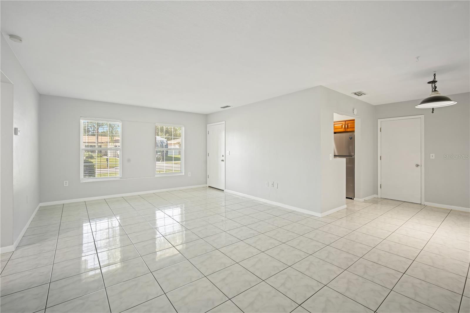 Image 6 of 23 For 1618 Hardwood Drive