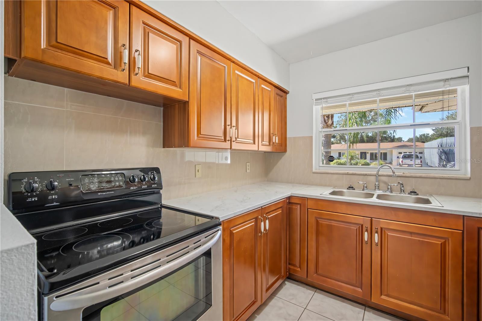 Image 8 of 23 For 1618 Hardwood Drive