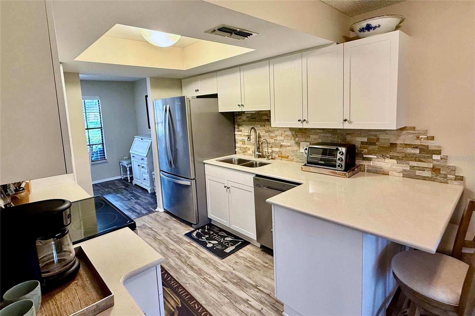 Image 11 of 37 For 9326 Whitstone Court