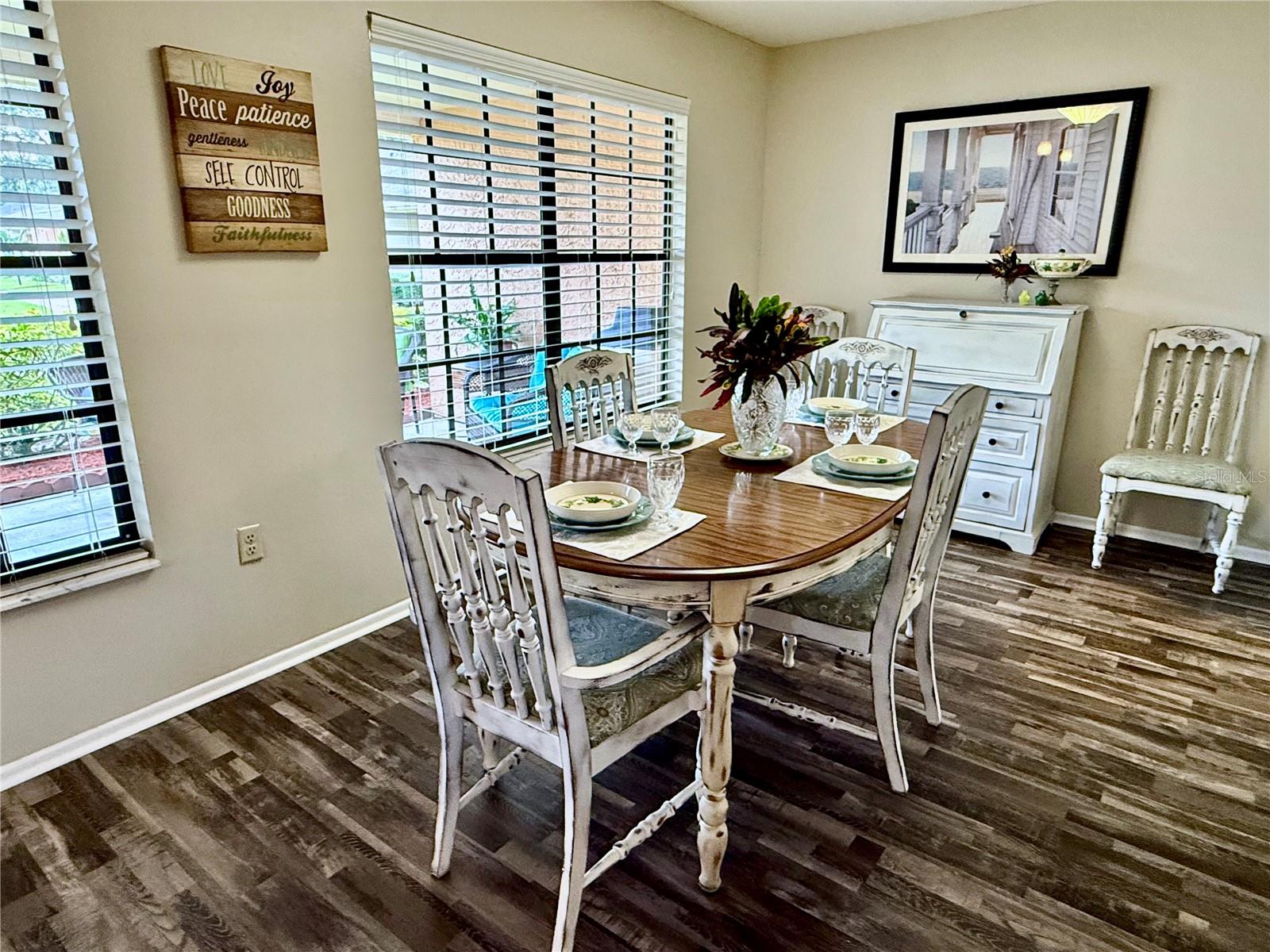 Image 8 of 37 For 9326 Whitstone Court