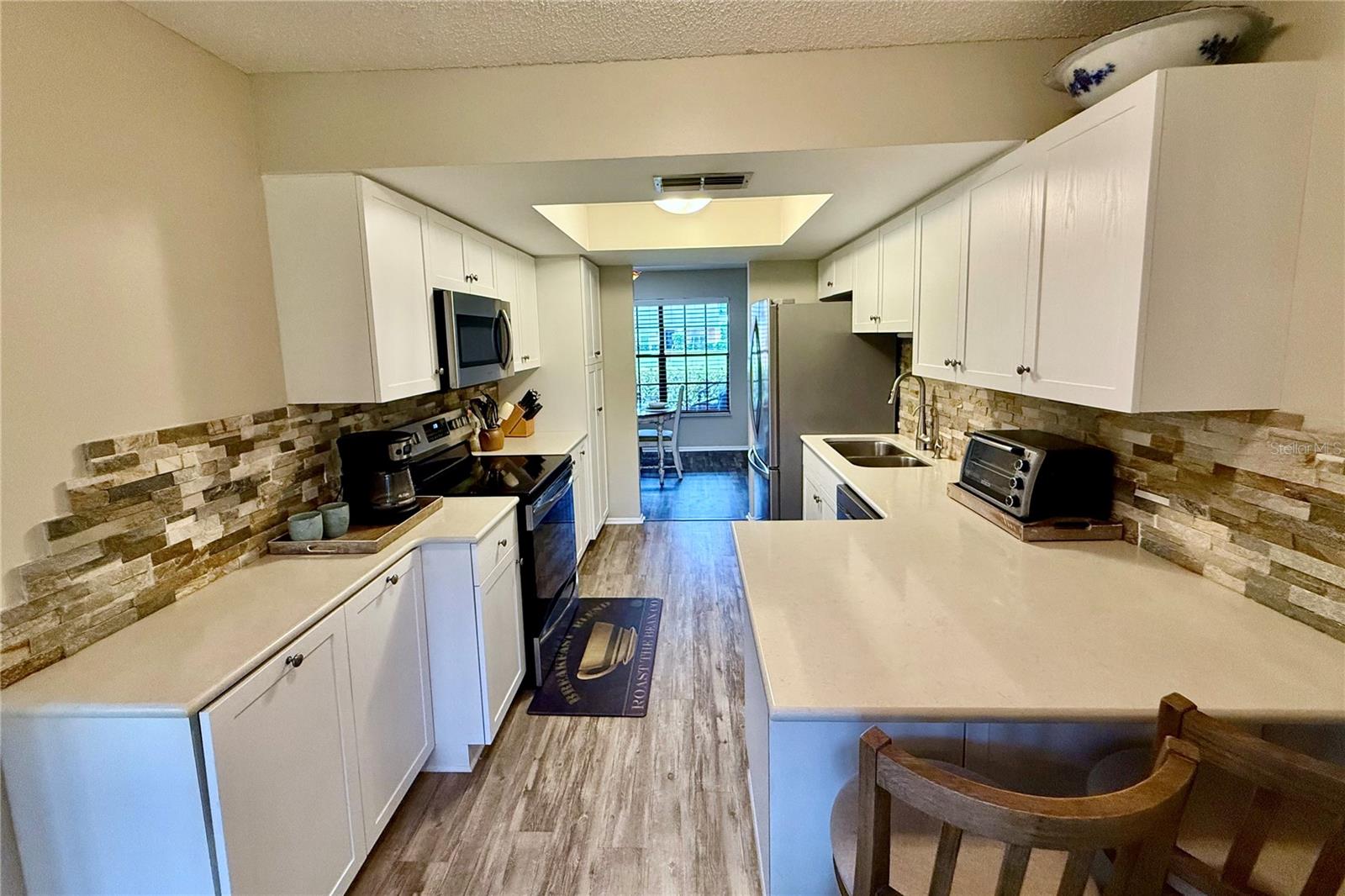 Image 9 of 37 For 9326 Whitstone Court