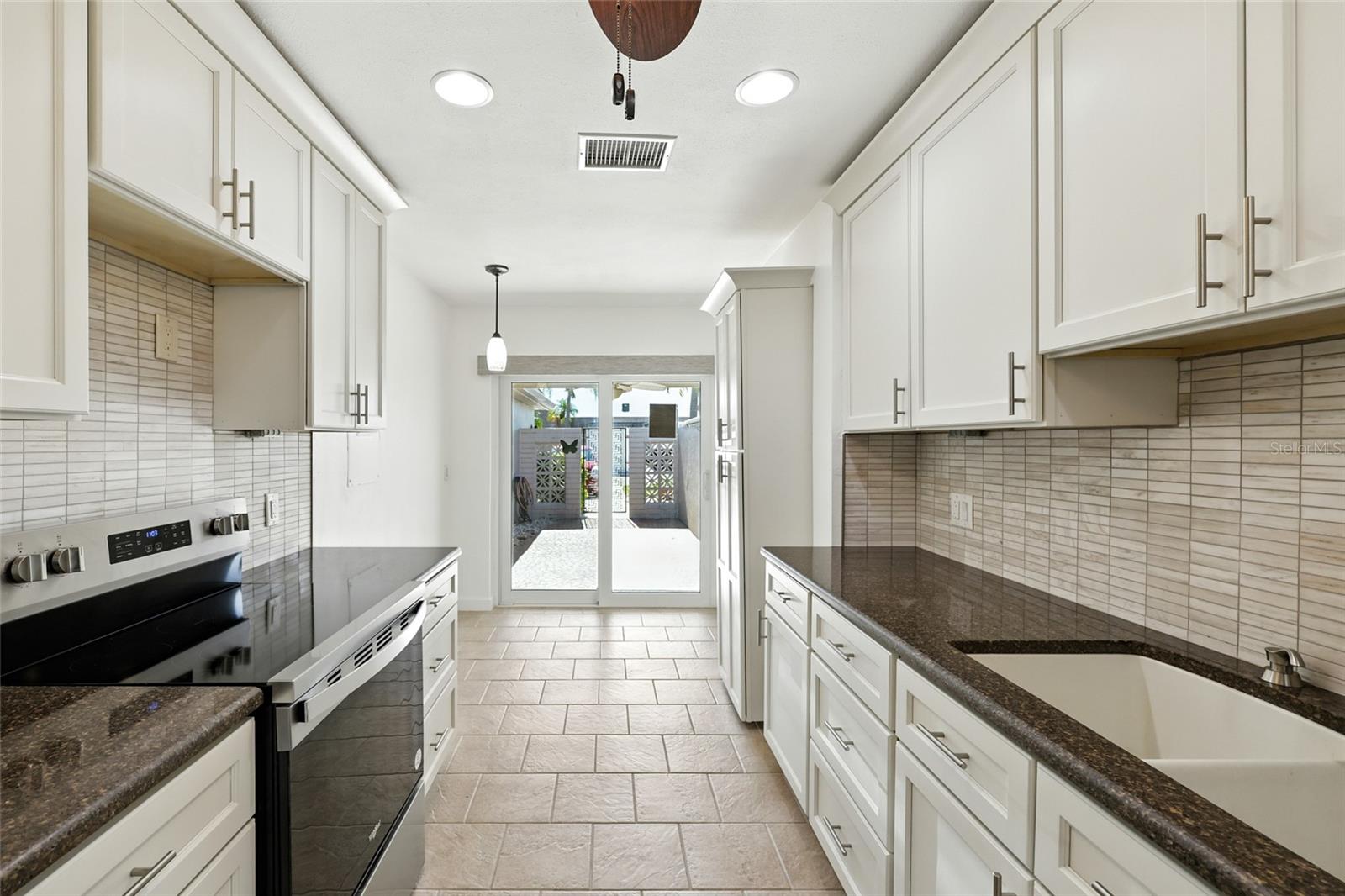 Image 11 of 52 For 545 Boca Ciega Point Boulevard N