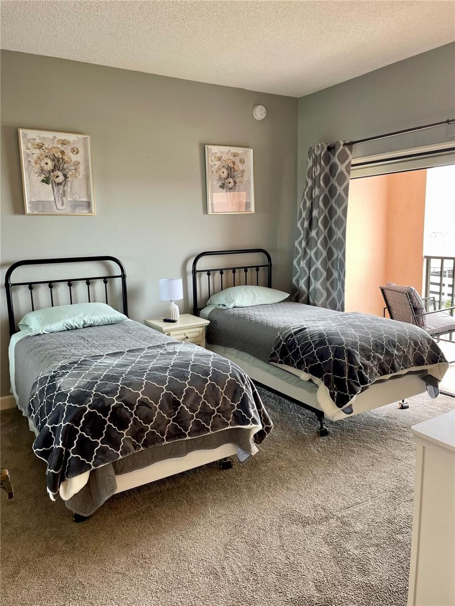 Image 21 of 38 For 51 Island Way 1201