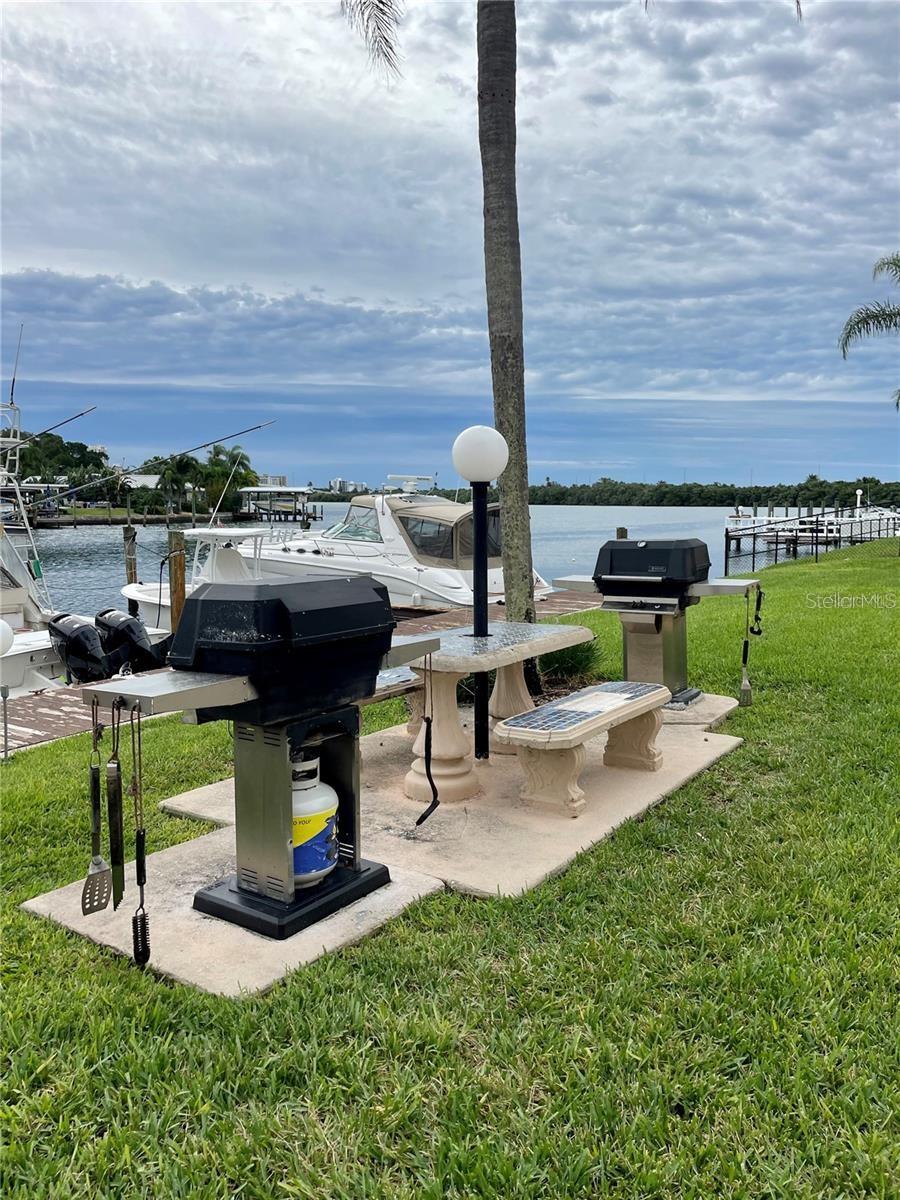 Image 28 of 38 For 51 Island Way 1201