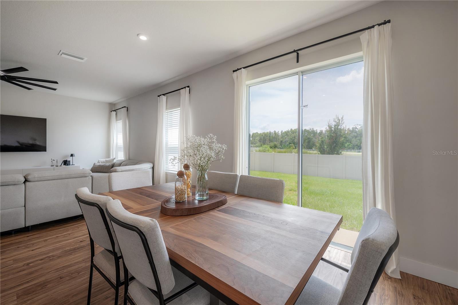 Image 10 of 57 For 17992 Dairy Farm Court