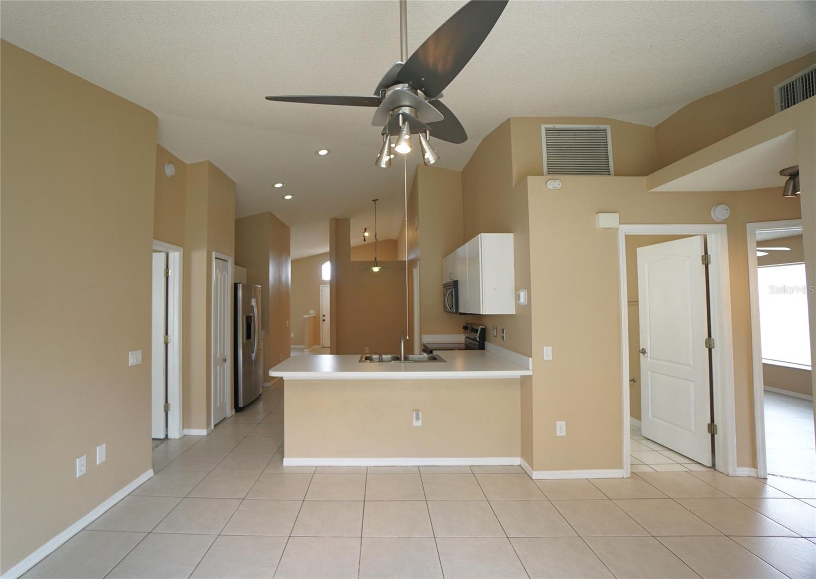 Image 11 of 28 For 406 Sonoma Drive