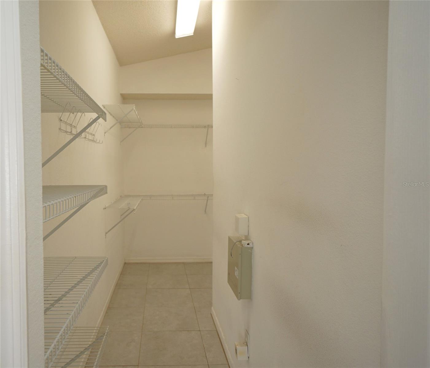 Image 16 of 28 For 406 Sonoma Drive