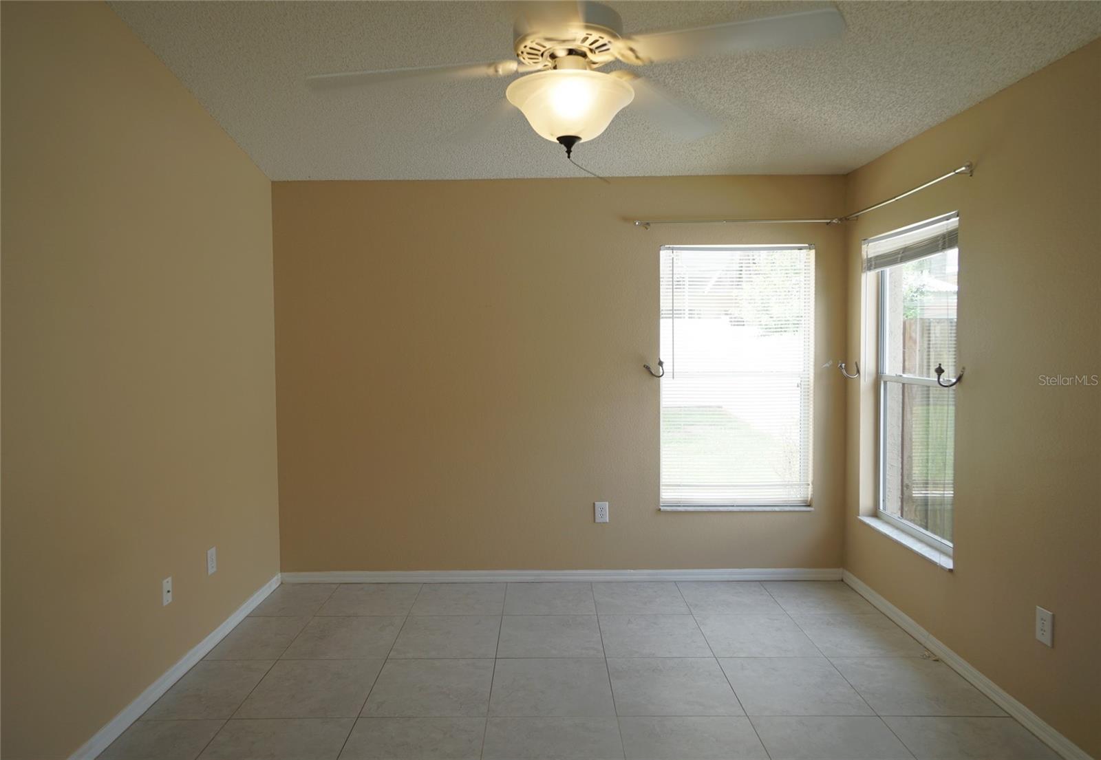 Image 17 of 28 For 406 Sonoma Drive